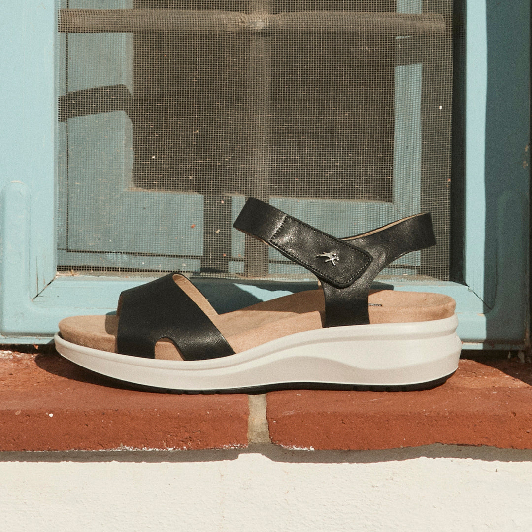 YAGON F1475 Sandalia Negra